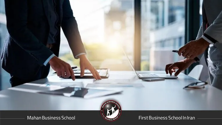 مهارتهای نرم و مدیریتی (تصمیمگیری، ارتباطات)