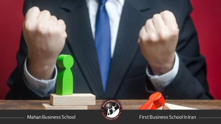 یم مدیریتی در حال تحلیل بحران مالی