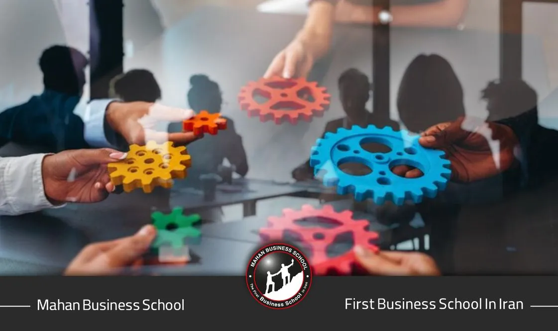 تصویر شاخص باید نمایانگر جنبههای کلیدی فرهنگ سازمانی باشد. این تصویر ممکن است شامل کارکنانی باشد که در یک محیط حمایتی و مشترک کار میکنند، یا بهطور کلی ویژگیهای یک سازمان با فرهنگ مثبت را نشان دهد.