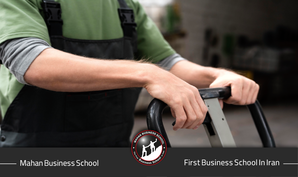 تصویر در حال ارائه خدمت تخصصی به مشتری – محیطی حرفهای، فضایی روشن و مدرن که تعامل انسانی و مهارتمحوری را القا کند. تمرکز بر کیفیت ارتباط.