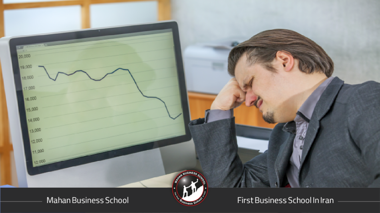 نمودار ساده قیمت یا بستههای پیشنهادی کوچکتر، بدون عددهای بزرگ یا تخفیفهای قرمز.