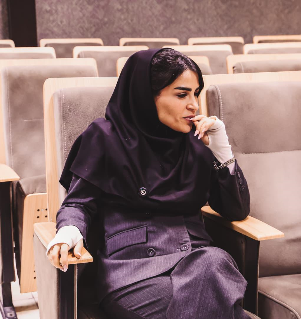 یاسمن شاکری